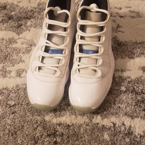 Air Jordan 11 Retro Legend Blue size 13